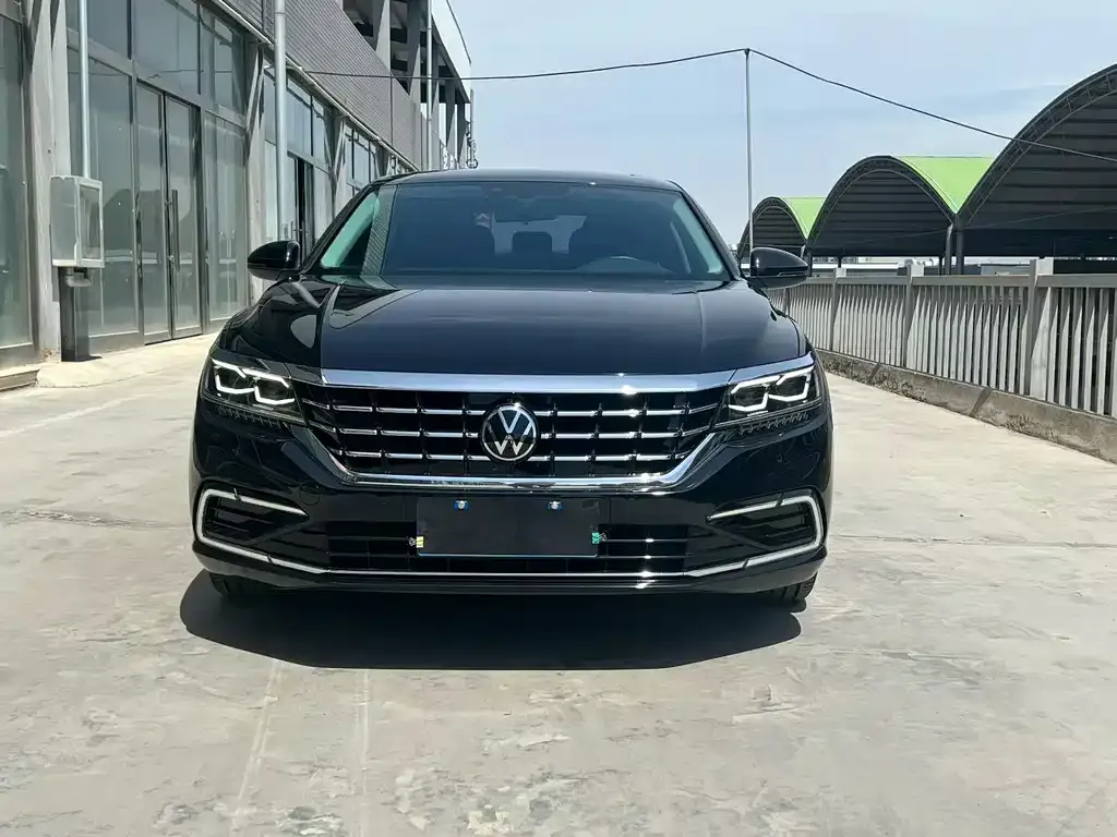 Volkswagen Passat — фото 2