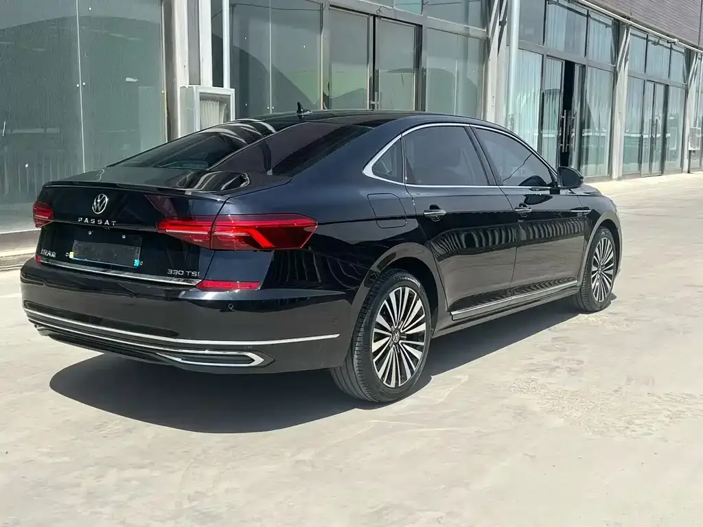 Volkswagen Passat — фото 4