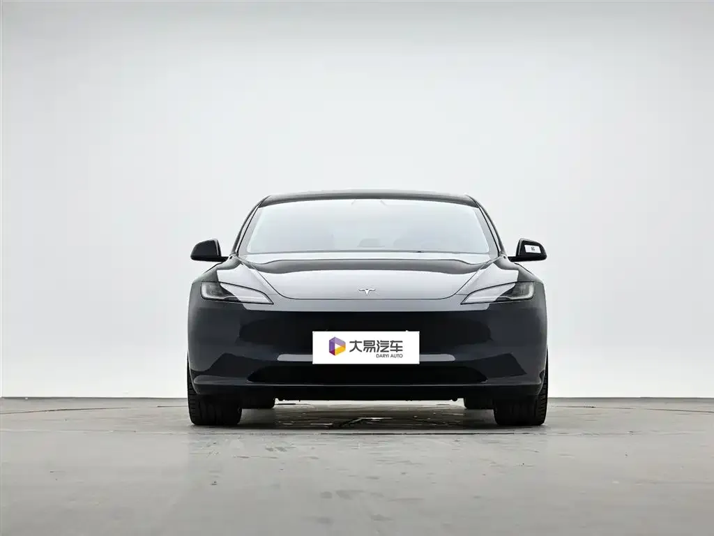 Tesla Model 3 — фото 5
