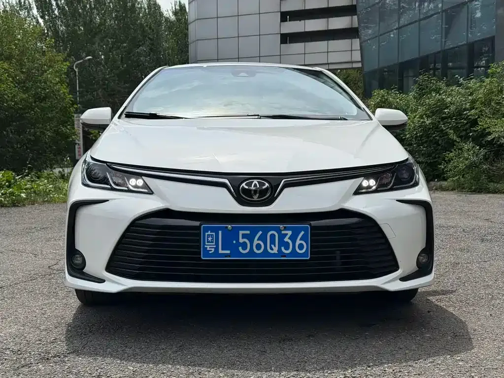 Toyota Corolla — фото 3