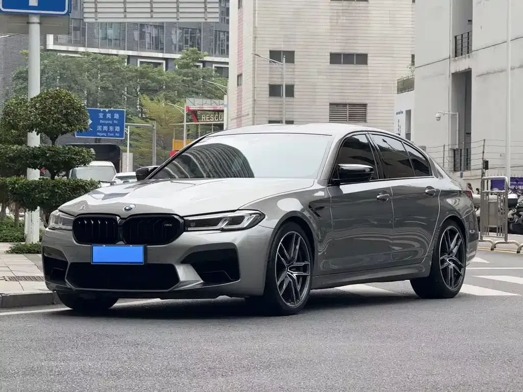 BMW M5