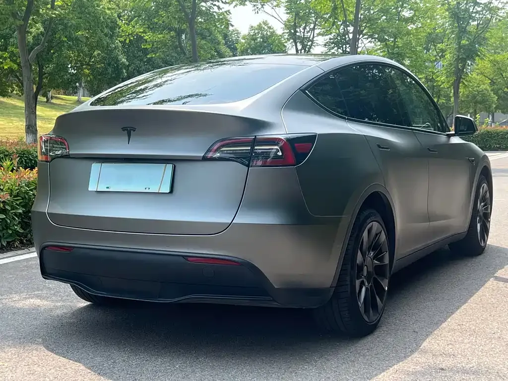 Tesla Model Y — фото 7