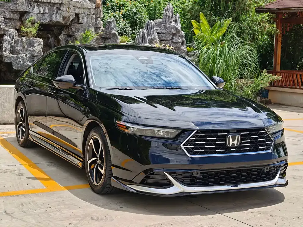 Honda Accord — фото 10