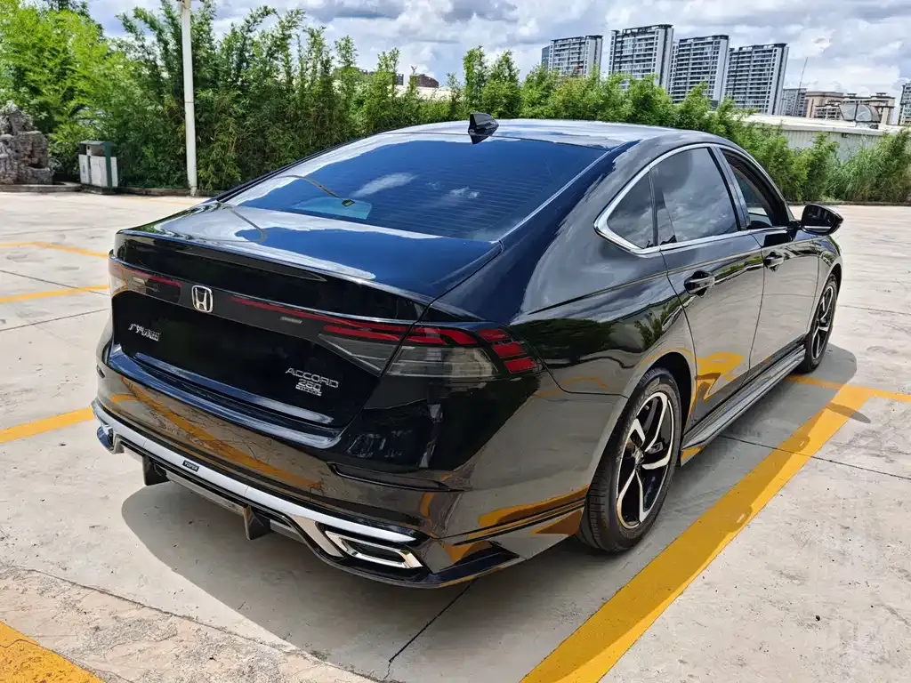 Honda Accord — фото 4