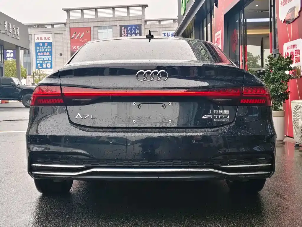 Audi A7L — фото 7