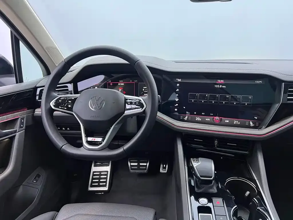 Volkswagen Touareg 2022 из CN, фото 9