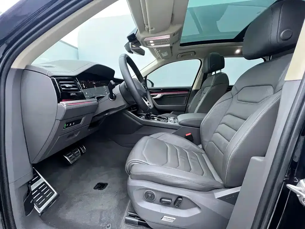 Volkswagen Touareg 2022 из CN, фото 5