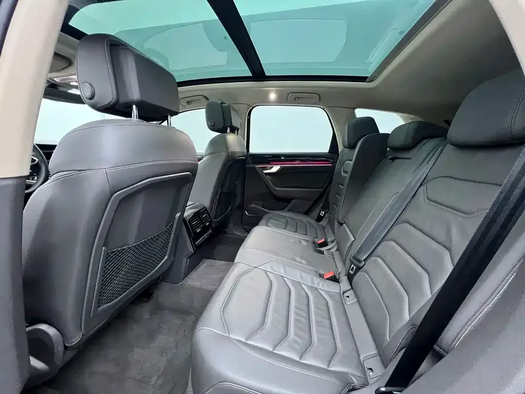 Volkswagen Touareg 2022 из CN, фото 8