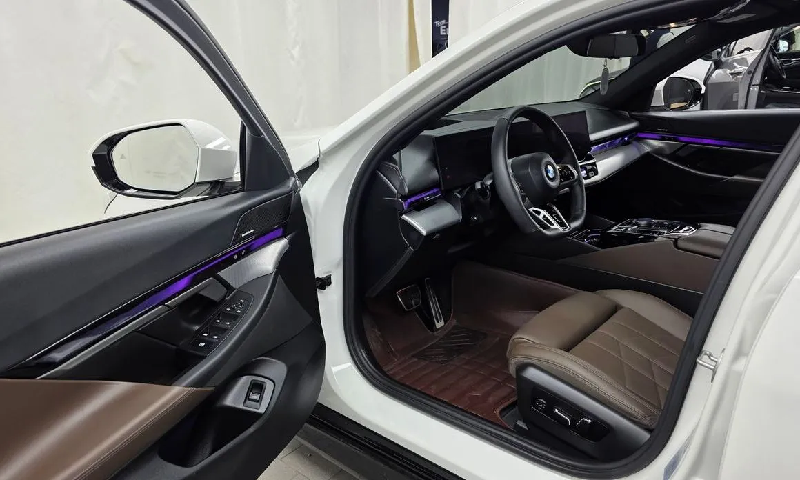 BMW 5-Series 2025 из KR, фото 7