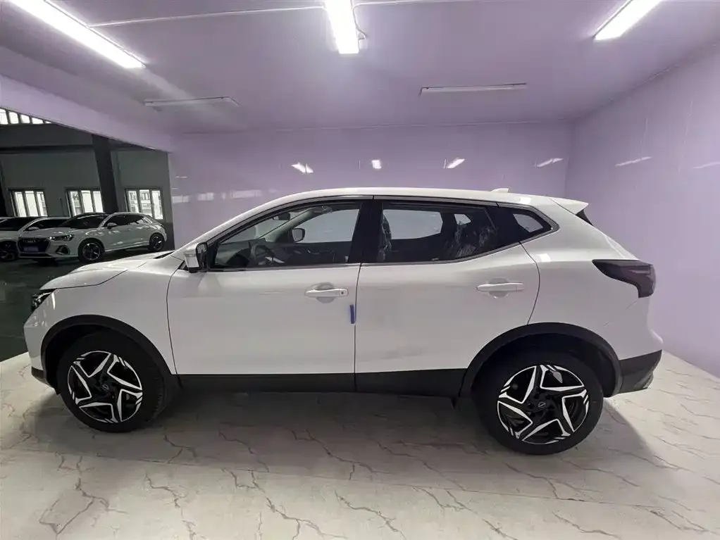 Nissan Qashqai — фото 8