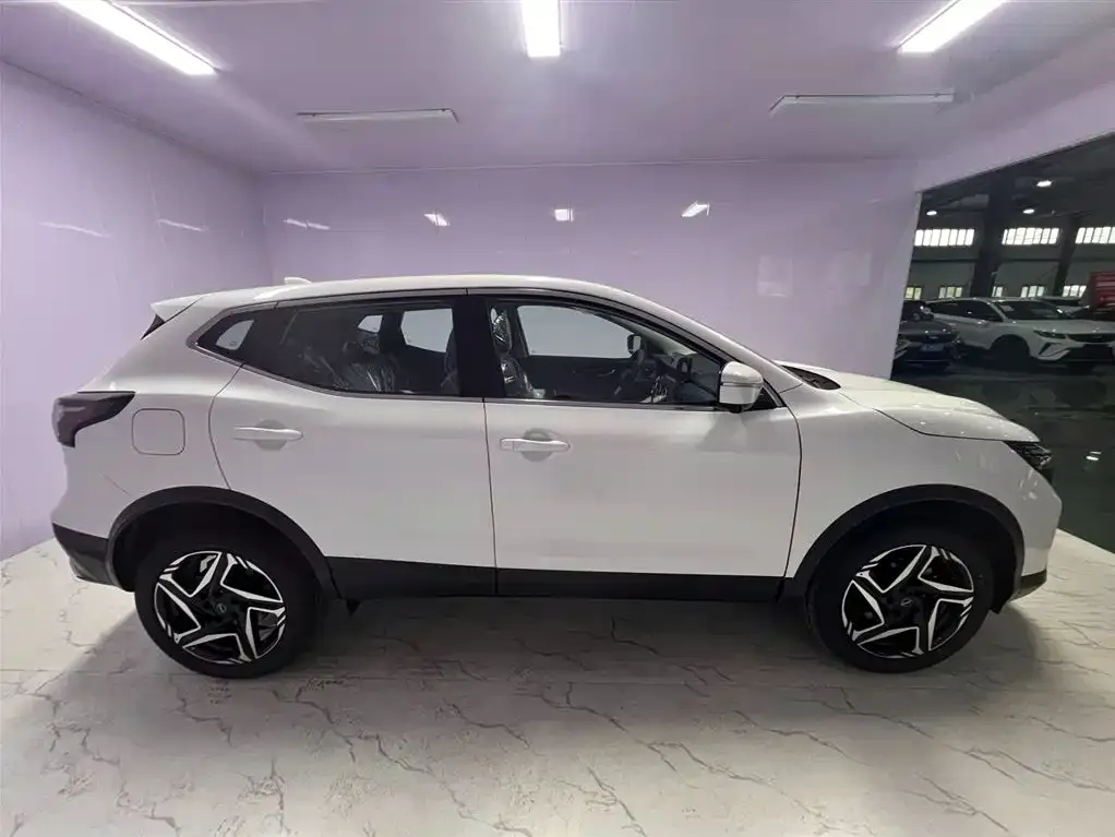 Nissan Qashqai — фото 5