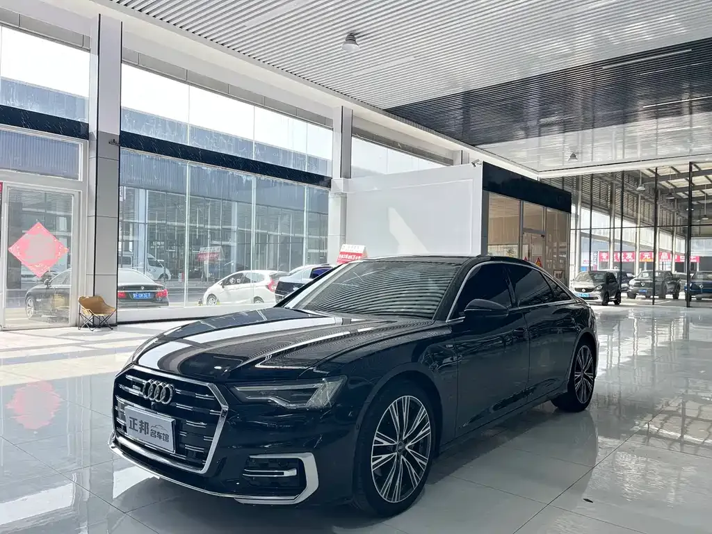 Audi A6L — фото 1