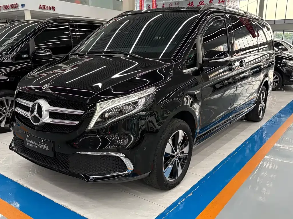 Mercedes-Benz V-Class — фото 10