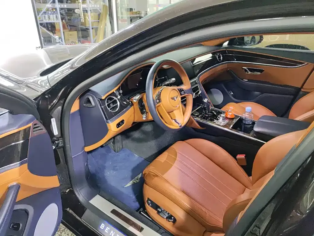 Bentley Flying Spur 2021 из CN, фото 4