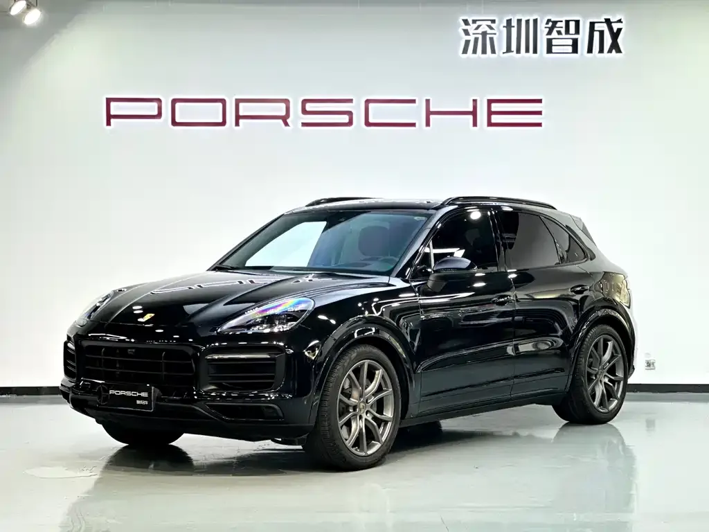 Porsche Cayenne — фото 1