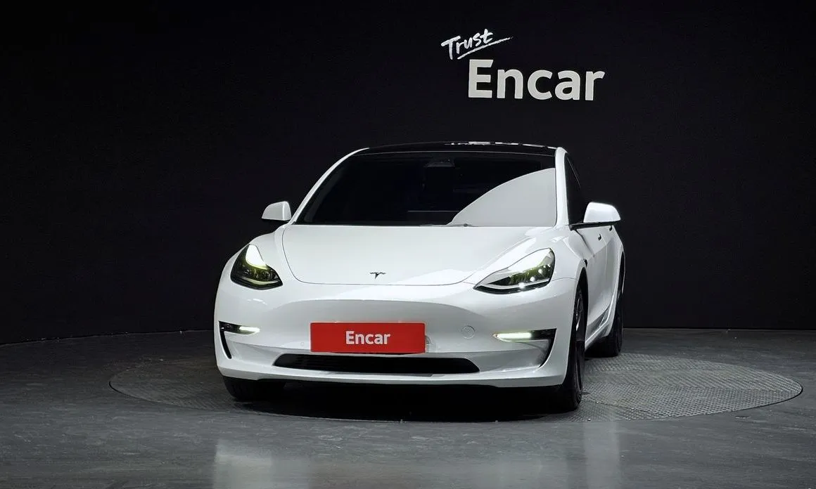 Tesla Model 3 — фото 10