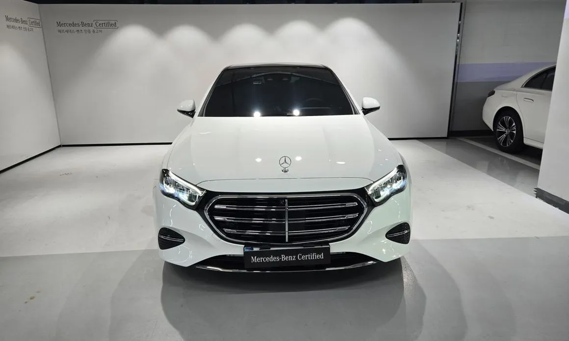 Mercedes-Benz E-Class — фото 10