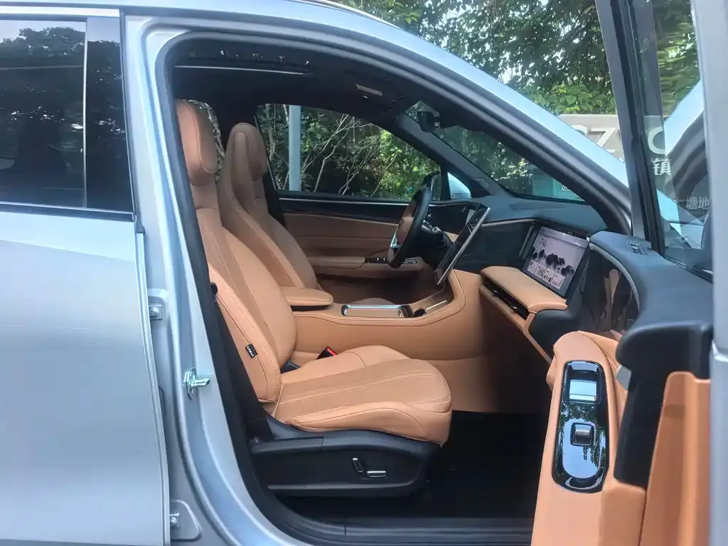 Geely Galaxy L7 — фото 4