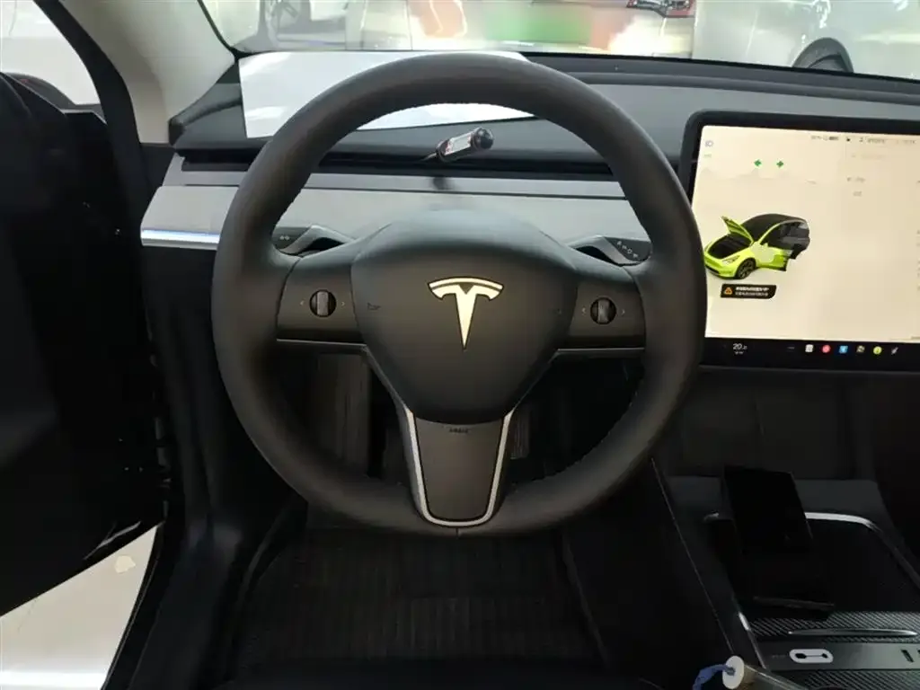 Tesla Model Y — фото 3