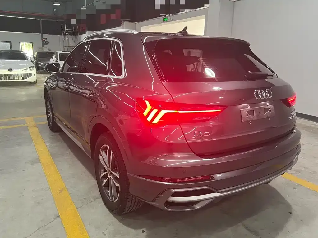 Audi Q3 — фото 10