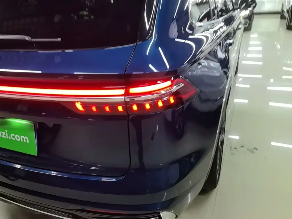 Geely Xingyue L — фото 10