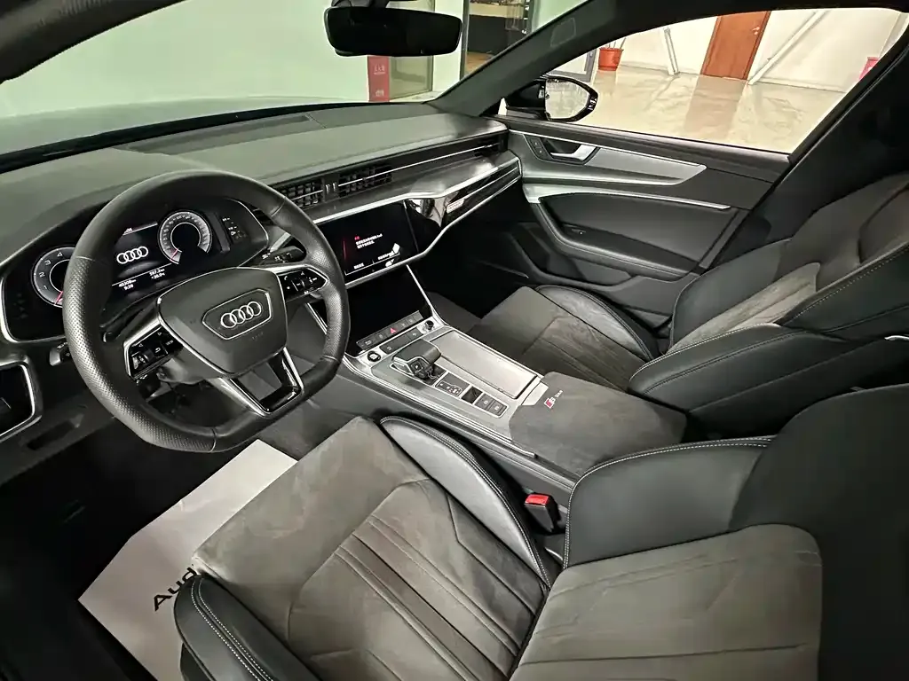 Audi A6L — фото 5