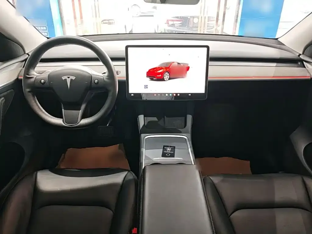 Tesla Model Y — фото 2