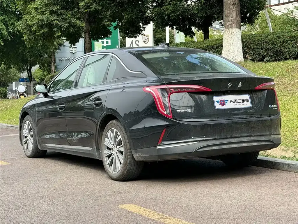 Hongqi E-QM5 — фото 7