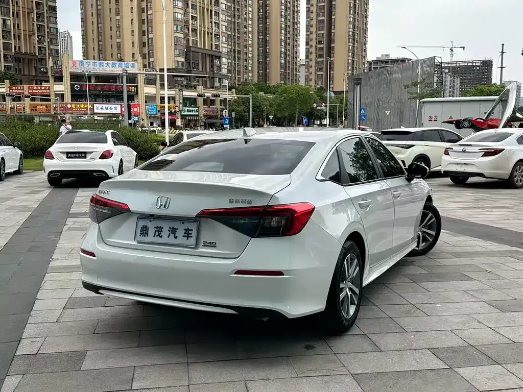Honda Civic — фото 8