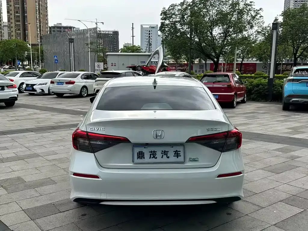 Honda Civic — фото 3