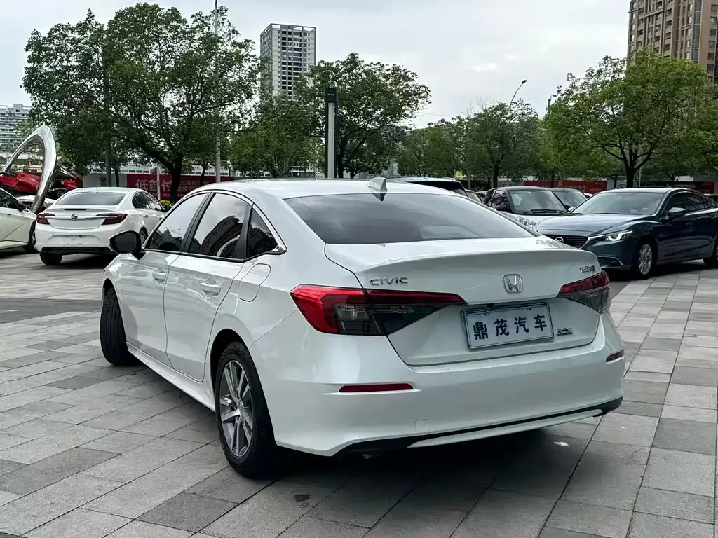 Honda Civic — фото 7