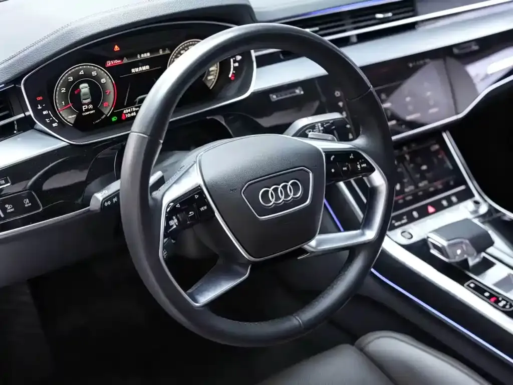 Audi A8 — фото 9