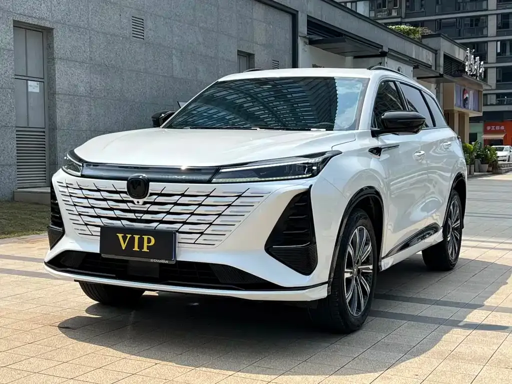 Changan CS75PLUS — фото 1