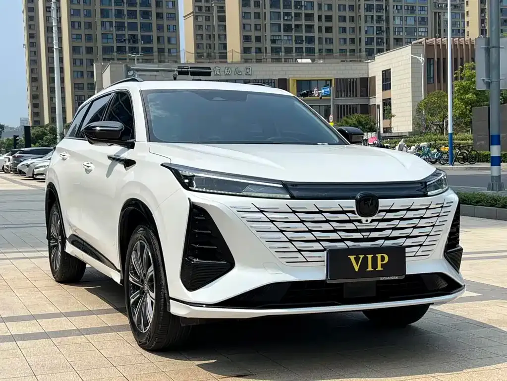 Changan CS75PLUS — фото 4