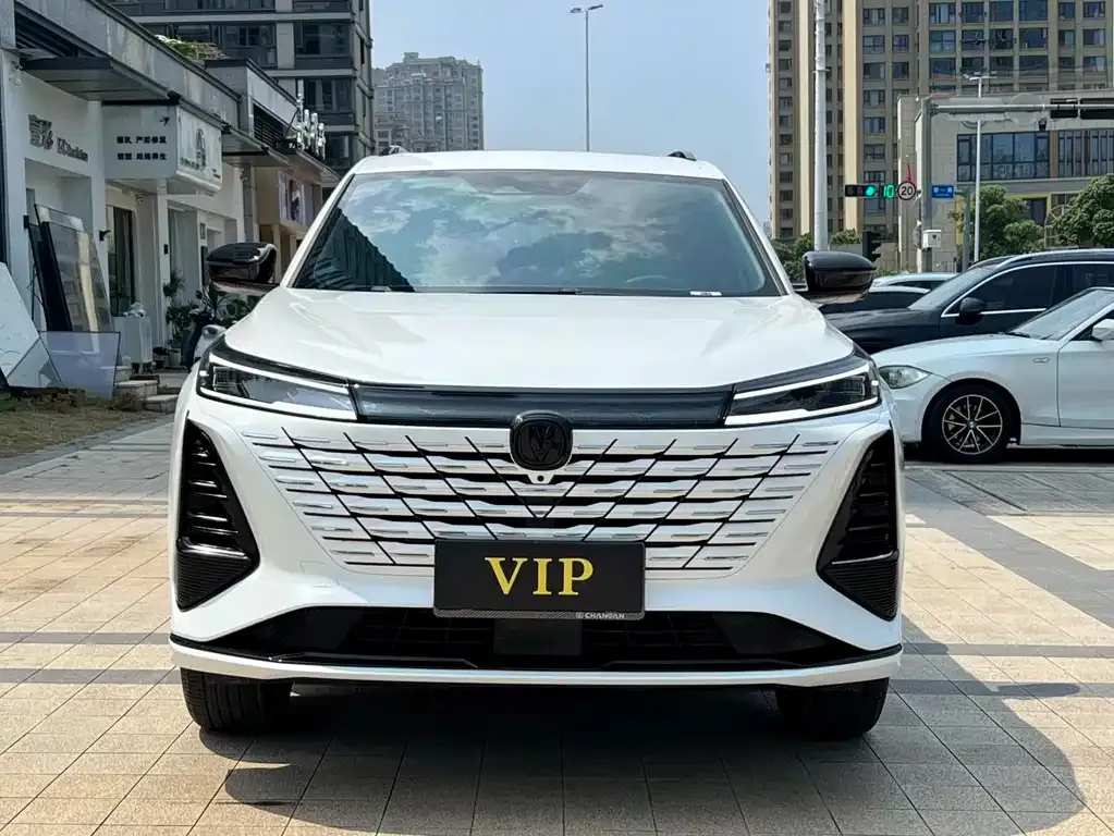Changan CS75PLUS — фото 3