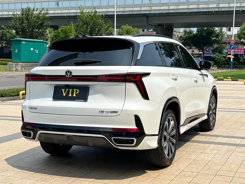 Changan CS75PLUS — фото 10