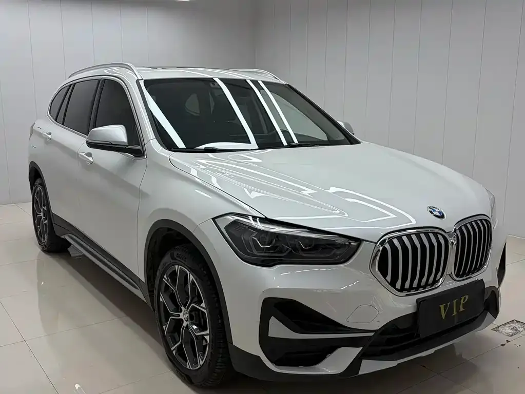 BMW X1 — фото 5