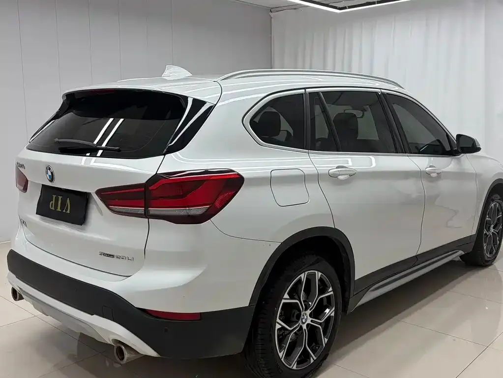 BMW X1 — фото 4