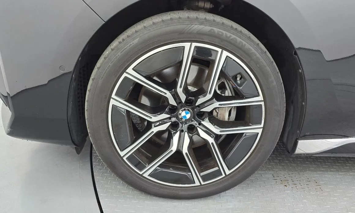 BMW 7-Series 2024 из KR, фото 4