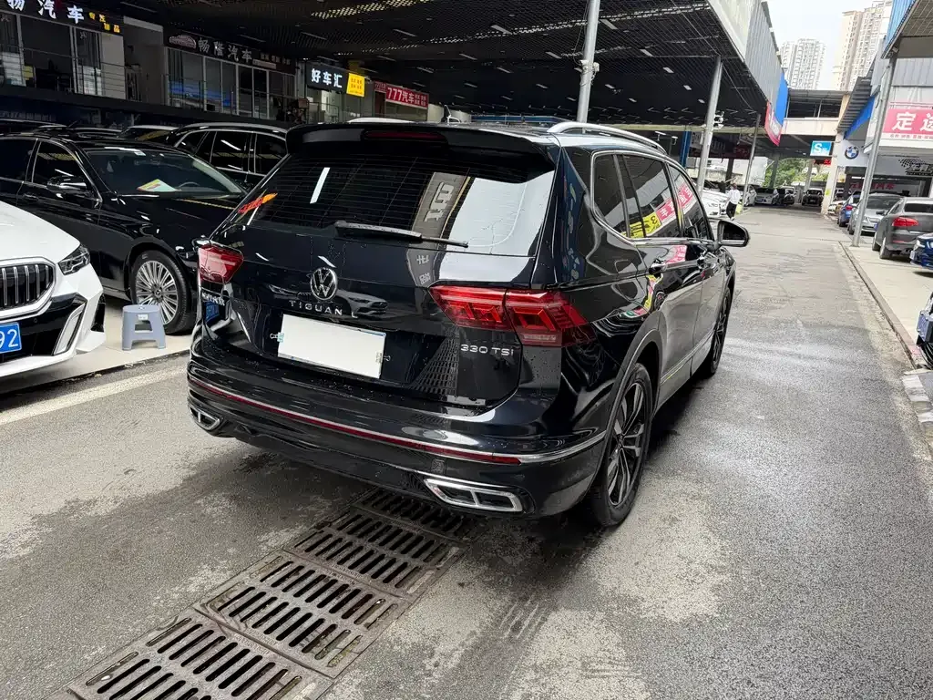 Volkswagen Tiguan L — фото 9