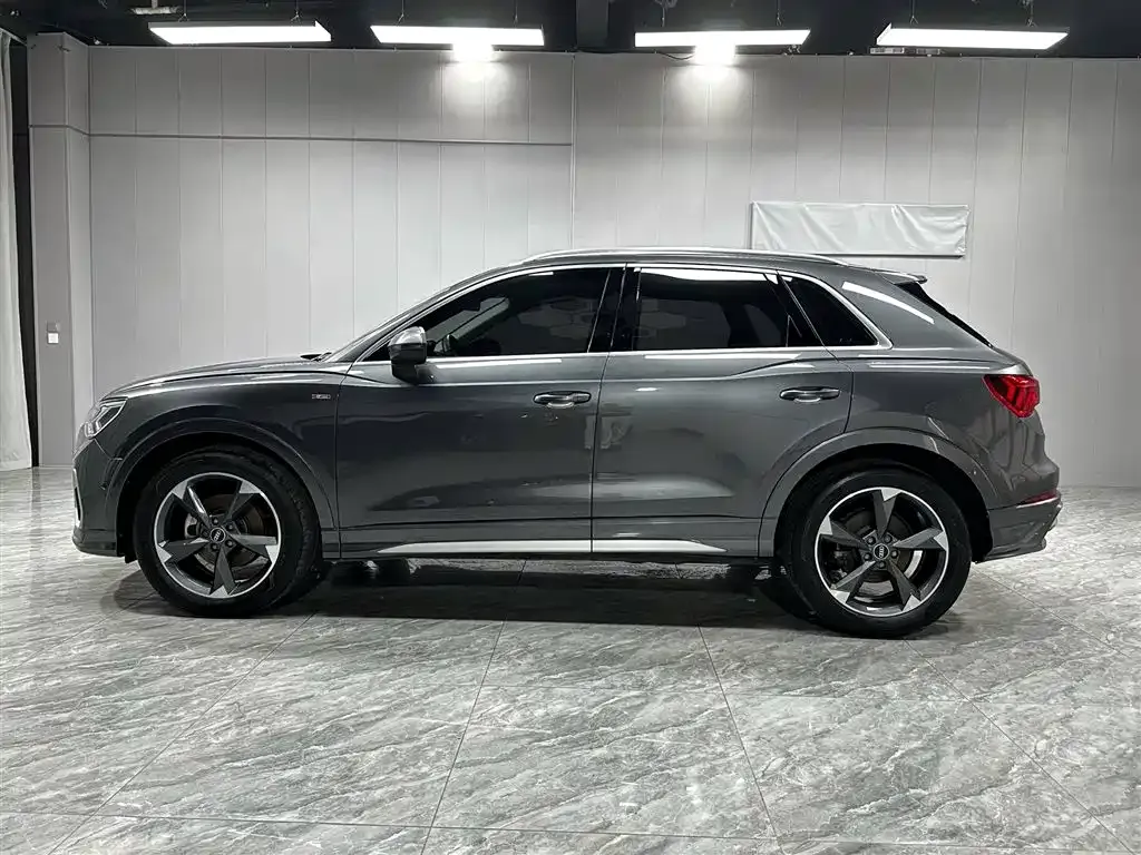 Audi Q3 — фото 8
