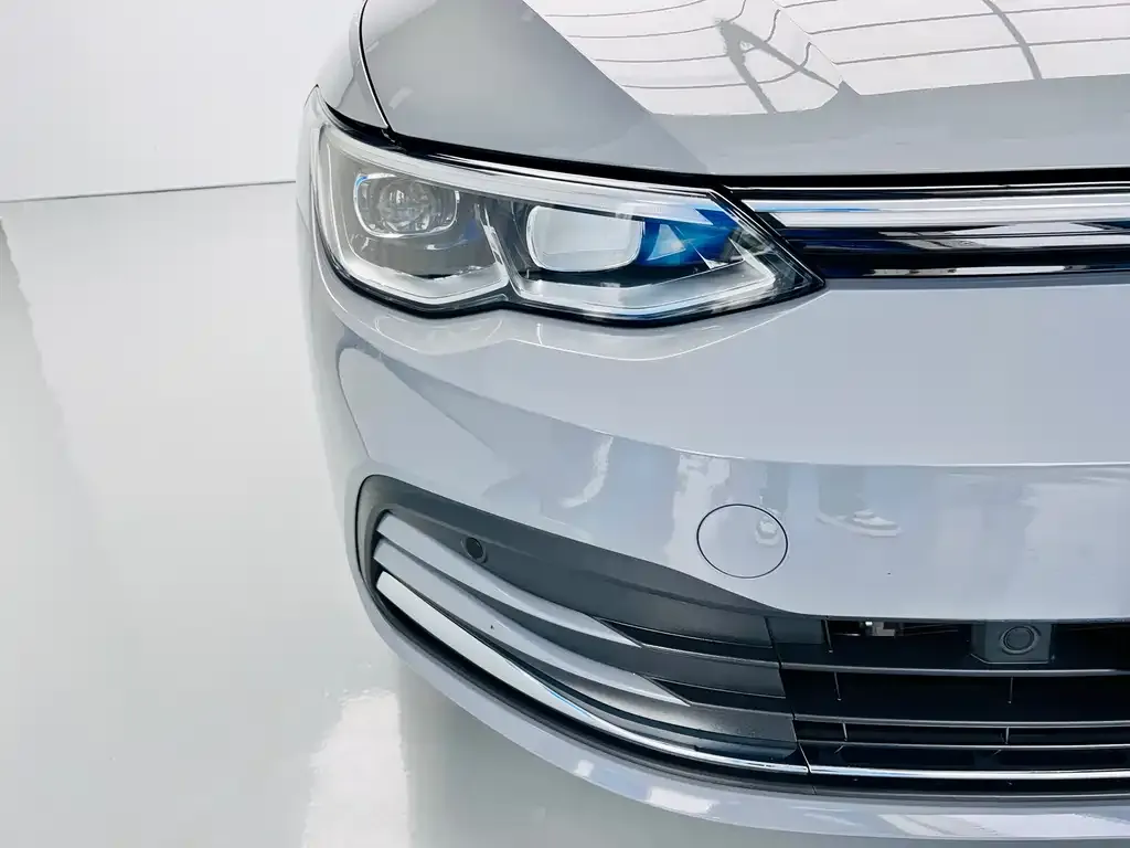 Volkswagen Golf — фото 7
