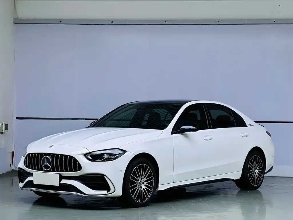 Mercedes-Benz C-Class — фото 1
