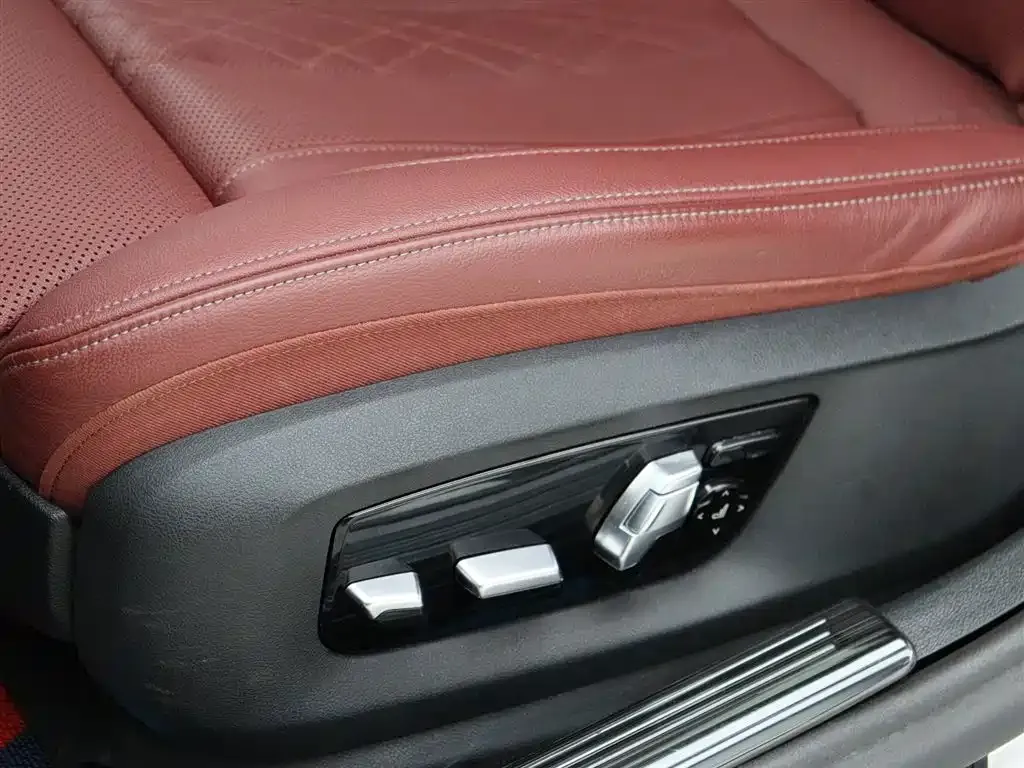 BMW 5 Series New Energy — фото 9