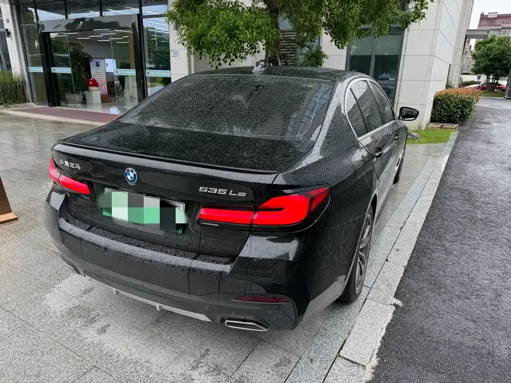 BMW 5 Series New Energy — фото 5