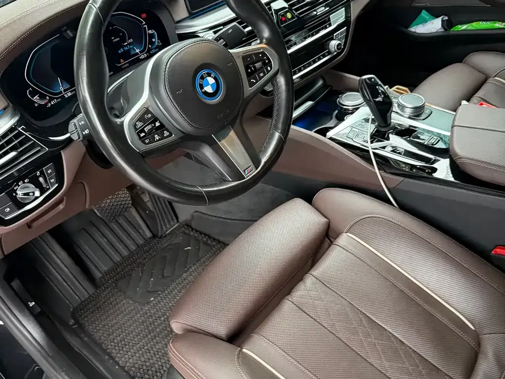 BMW 5 Series New Energy — фото 8