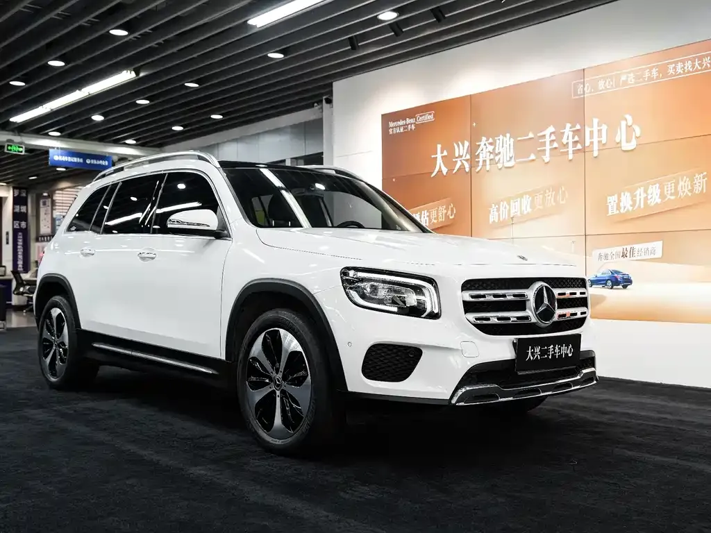 Mercedes-Benz GLB — фото 9