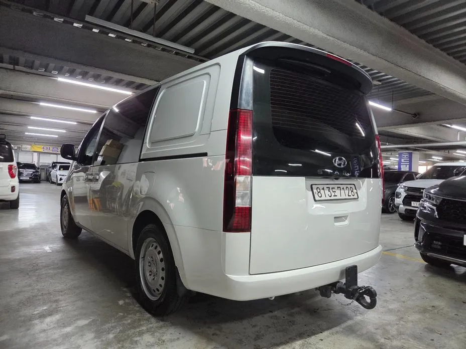 Hyundai Staria 2023 из KR, фото 8