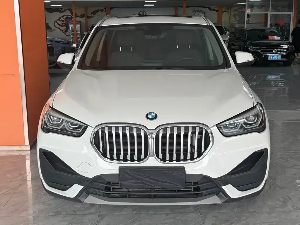 BMW X1 — фото 6