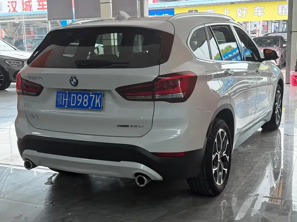 BMW X1 — фото 10